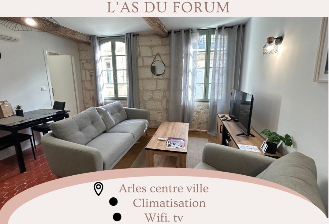 Chez Sam Et L'As Du Forum, Centre Ville Arles Esterno foto